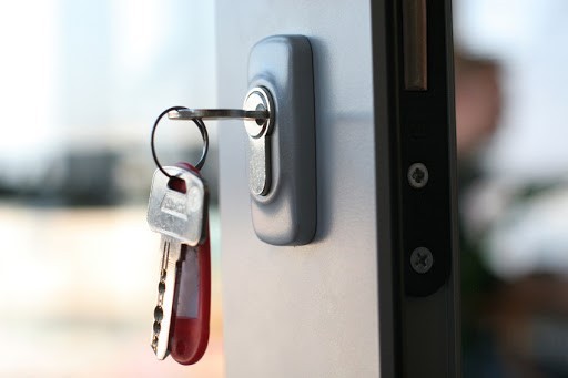 Locked Out of Your Steamer Trunk? How to Open Antique Trunks - Quickly  Locksmith Miami