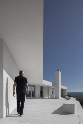 Northern Portugal property design by António Ildefonso Architect