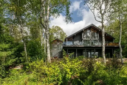 Saint-Donat Residence in the Laurentians, Quebec