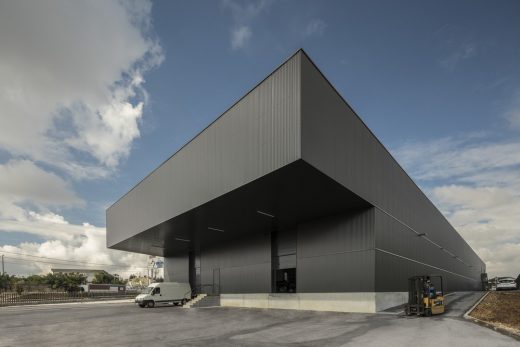 New Aveiro District Warehouse Building in Portugal design by atelier Nu.ma