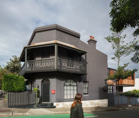 Balcony House in Sydney design by Bastian Architecture