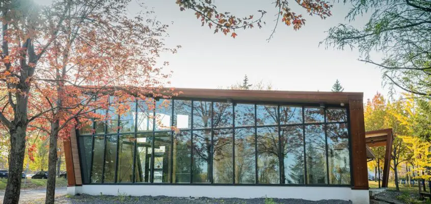 Corten Pavilion Clémentine-de-la-Rousselière Park