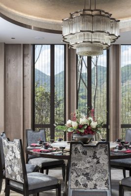 Chinese dining room design by Shanhejinyuan Art Design