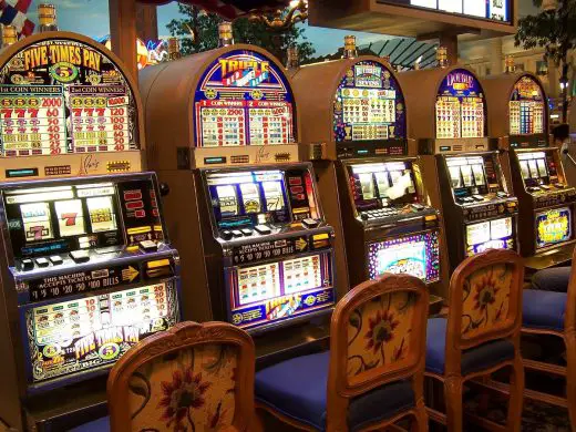 How casino slot machines work: games tips