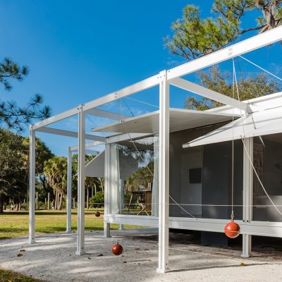 Paul Rudolph's Walker Guest House in Palm Springs USA