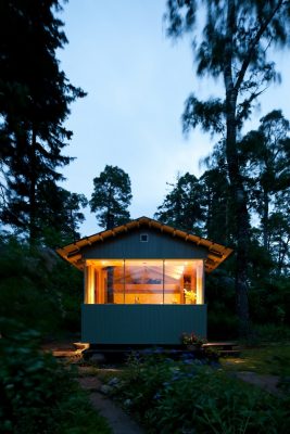 Helsinki cabin by Verstas Architects