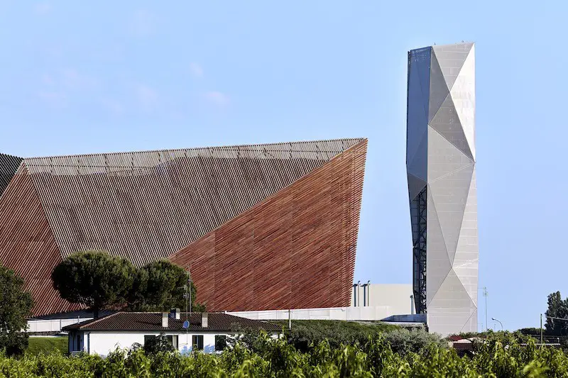 Powerbarn Russi, Ravenna, Italy by Giovanni Vaccarini Architetti