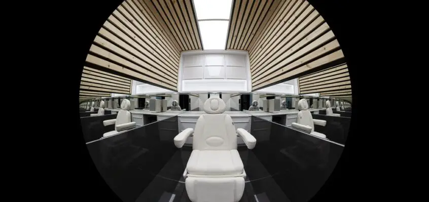 AK Clinic Treatment Room in Brampton, Ontario