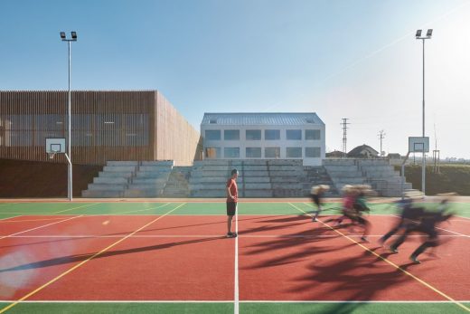 Elementary School Amos Psary Dolni Jircany Prague by Denisa Strmiskova Studio