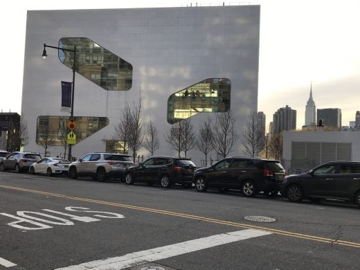 Public Library Hunters Point Queens, New York building - Shameful architecture scandal, Column Volume VI Number 1