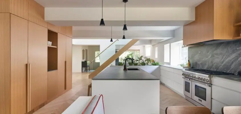 Baby Point Residence in Toronto, Canada