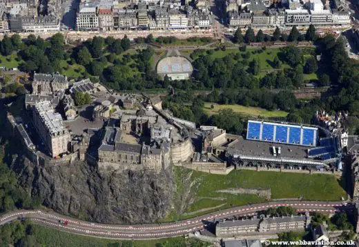 Best Architecture Tours in Edinburgh as date night idea