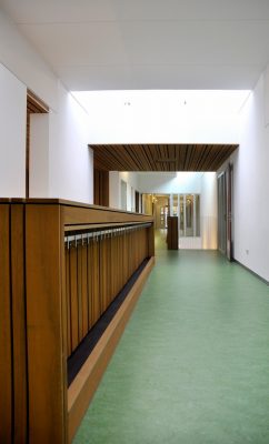 School tHofke Building Eindhoven Holland