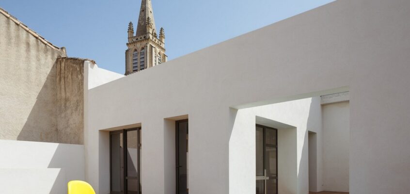 TRA House in Castries, South France