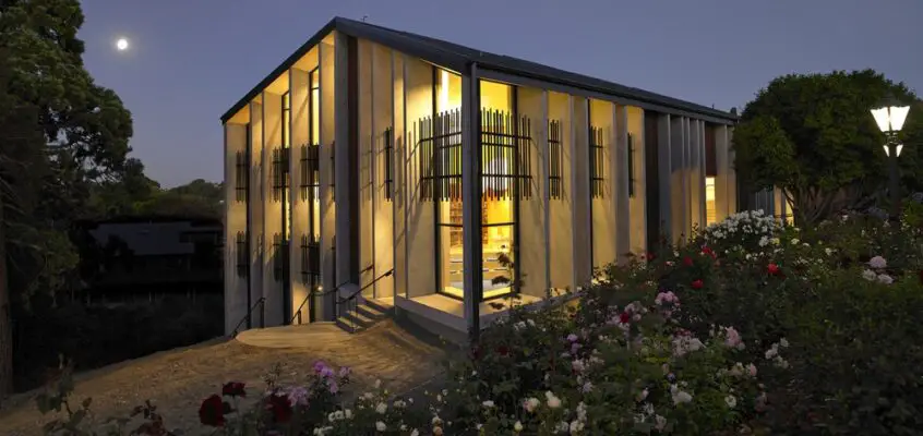 IONA College Information Resource Centre, NZ