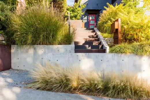 Laurelhurst Hillside Garden in Seattle, Washington