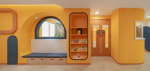 Pony Running Daycare Showroom Shenzhen China