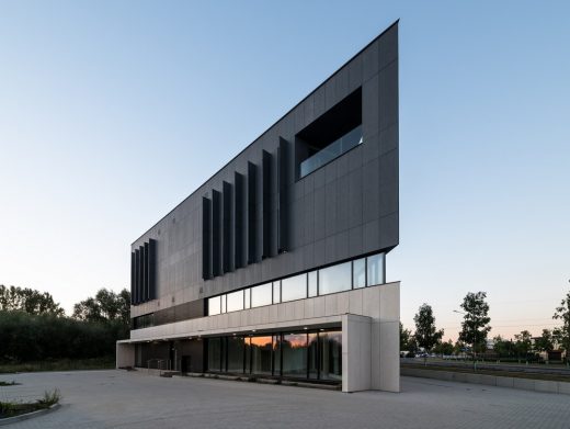 Quartz Office Poznań building design by Easst architects