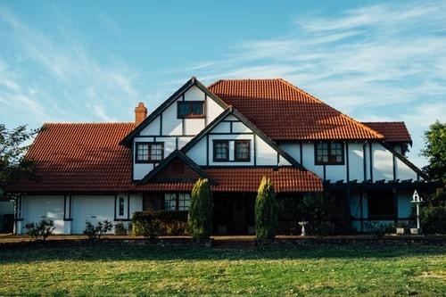 How to Maintain an Organized House guide - Housing market predictions for 2020