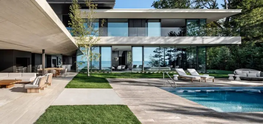 Lake Huron Summer House in Ontario, Canada