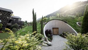 Apfelhotel Torgglerhof Val Passiria Italy