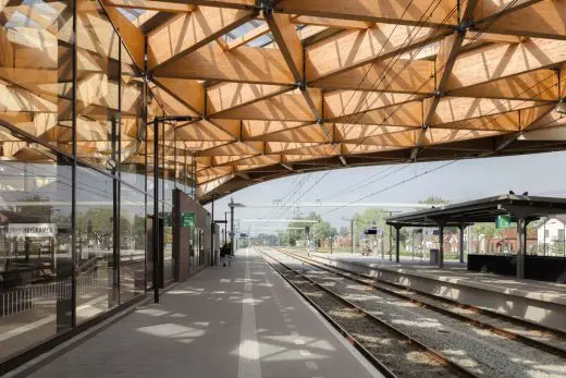 Assen Station building wooden roof