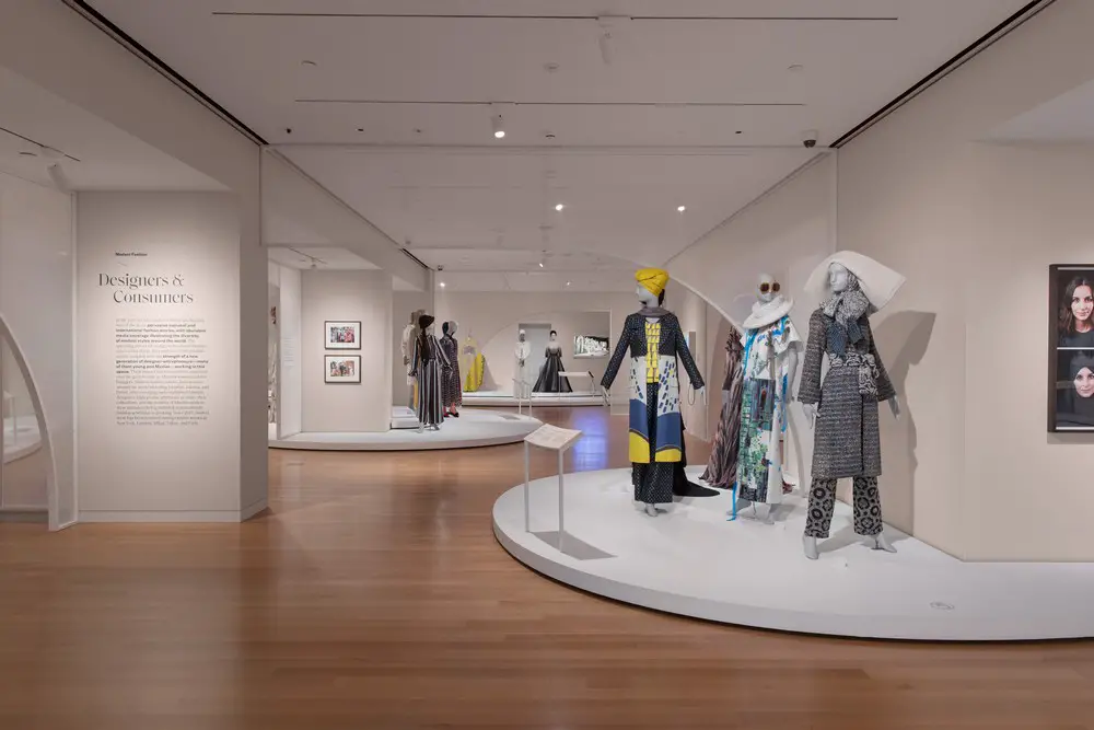 Contemporary Muslim Fashions Exhibition, NYC - e-architect