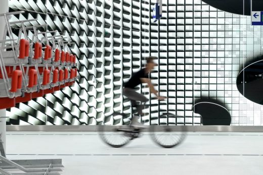 Den Haag bicycle parking garage