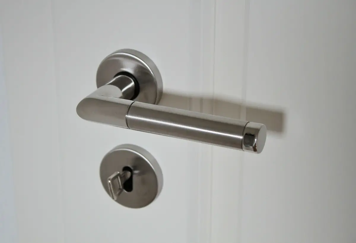 Learn how to lock your house securely