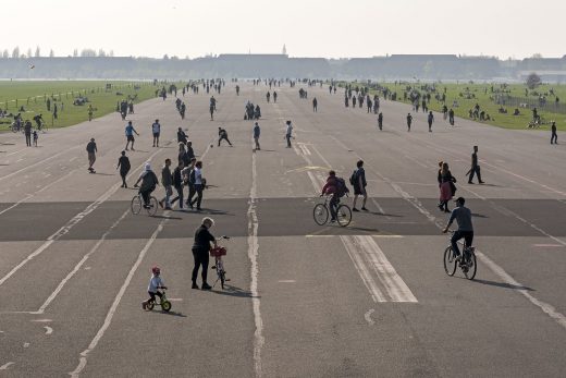 urbainable – stadthaltig Berlin exhibition Tempelhofer Feld