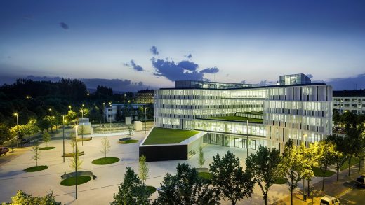 Vitoria-Gasteiz City Council Offices building design by IDOM Group