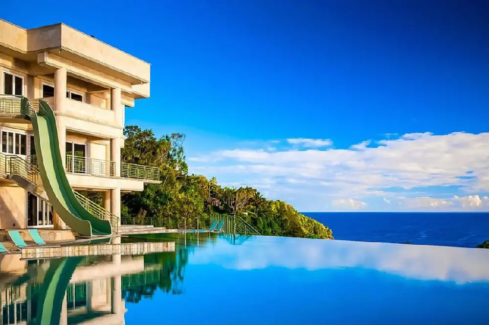 Waterfalling Estate Hawaii house swimming pool