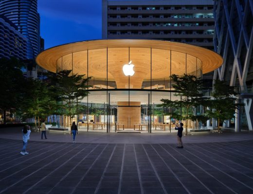 Apple Central World Bangkok retail building