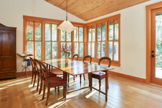 Bainbridge Island Farmhouse, Washington