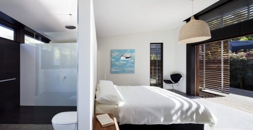 Balnarring Beach House bedroom en suite