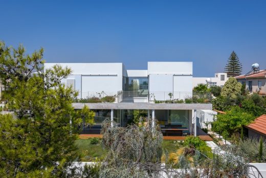 Contemporary Garden House Nicosia