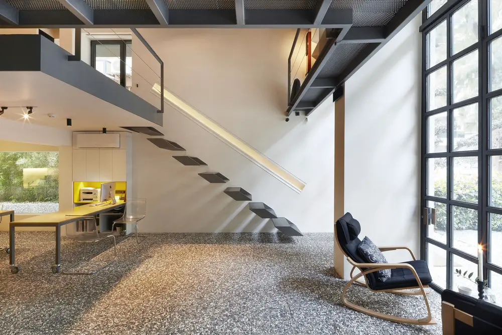 Studio Loft İzmir, Western Turkey interior design stairs