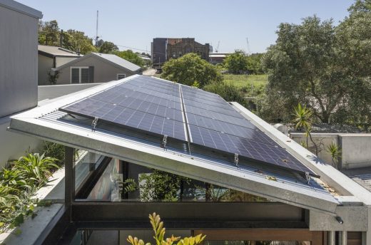 Oye Mi Canto House solar panels