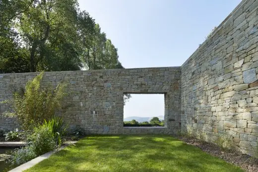 Windward House in Gloucestershire landscape wall