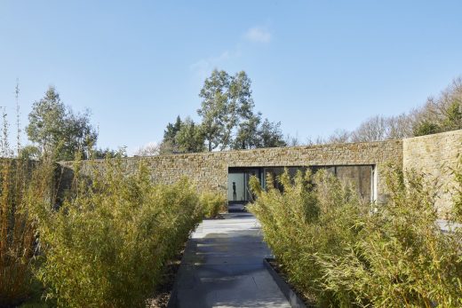 Windward House in Gloucestershire landscape garden