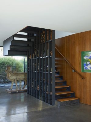 Windward House, Gloucestershire Staircase for a hundred objects