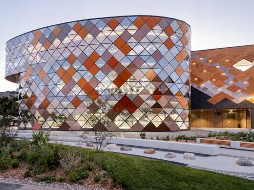 ALEJA Ljubljana shopping center center pattern facade