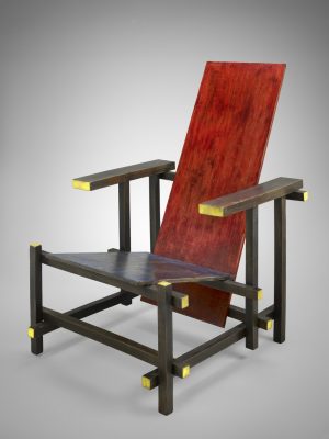 Gerrit Rietveld, RedBlue Chair at Nancy and Rich Kinder Building, MFAH