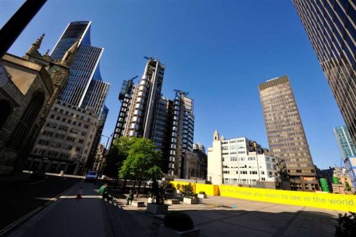 Lloyds of London Building streetscape