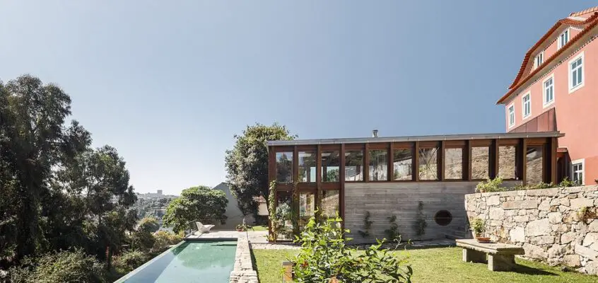 Golgota House, Oporto Property