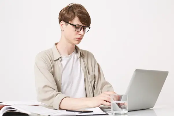 44 Inspirational Quotes About websites to write essays