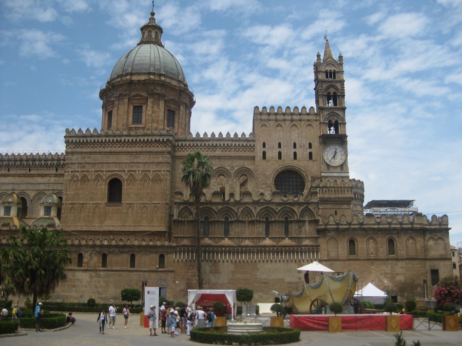 Palermo Architecture Walking Tours: Cathedral Building
