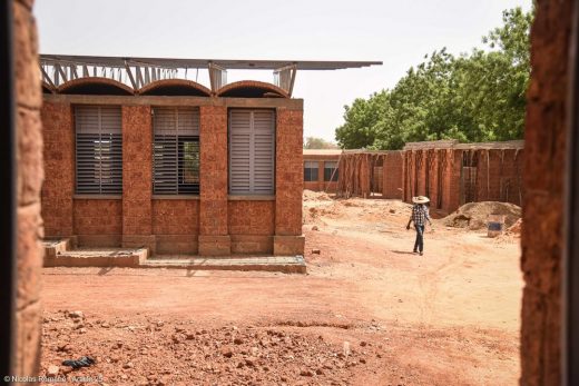 The Lycée Amadou Hampaté Bâ Niamey, Niger, Africa - Article 25 Auction Exhibition: 10x10 London