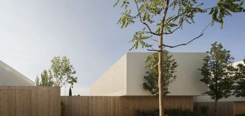 Valcotos Madrid Compound, Studio mk27