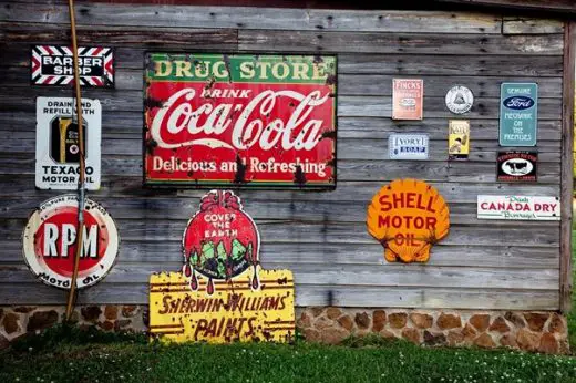 Vintage metal signs are ideal in home decor